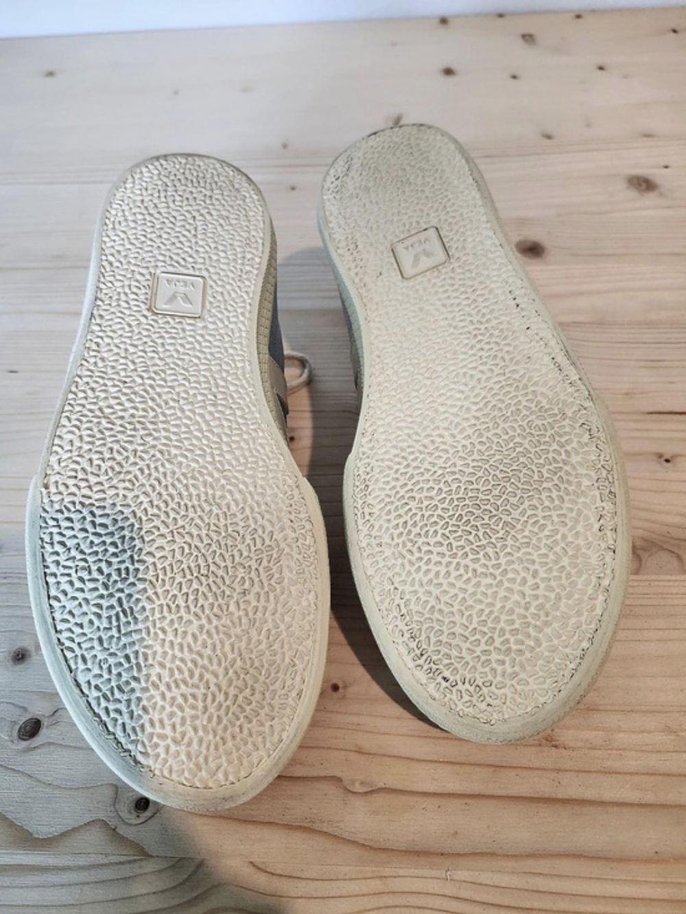 Veja Volley O.T. Leather Sneakers Leather Sneakers Silver & Off-white Women's 6 - Picture 10 of 12